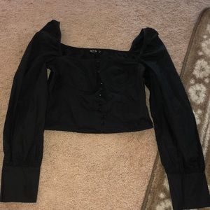 Black buttoned crop top!